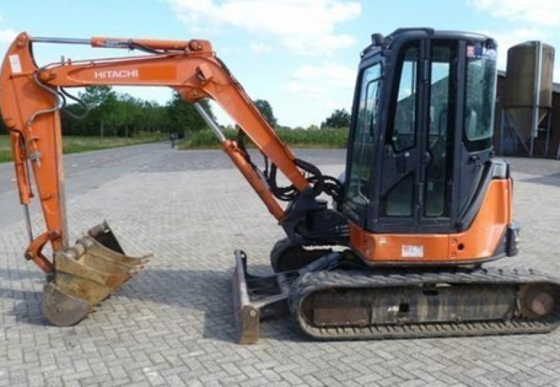 МИНИ-ЭКСКАВАТОР “HITACHI EX 60” С КОВШОМ И ГИДРОМОЛОТОМ