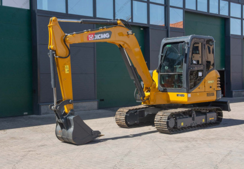 Аренда мини-экскаватора XCMG XE60 в Москве и Московской области